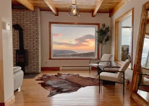 Cozy Haven w/ Spa & Stunning Views - Image 2