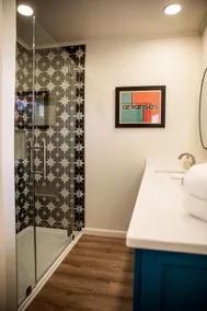 Inn at Cooper's Pointe Suite 103 - Image 4