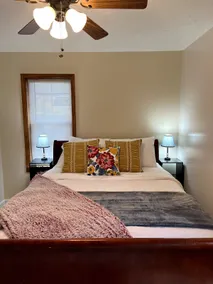 Charming 2 bedroom home; hot tub - Image 2