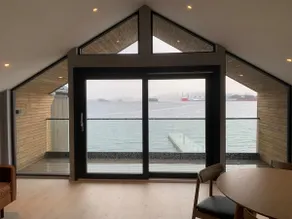 Waterfront house in a quiet environment. - Image 3