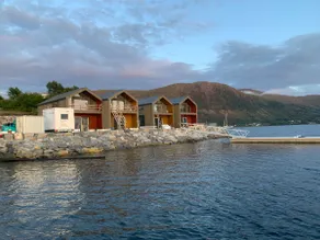 Waterfront house in a quiet environment. - Image 2