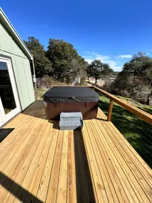 Private Lake house| Hot tub| Large deck|Large Yard - Image 4