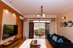 Serene oasis | stunning view | cosy & modern apt - Image 2