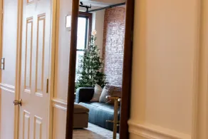 Luxurious 2 BR Loft - Image 3