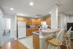 2br Apt Downtown on Main St. - Image 5