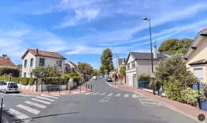 Visit and work near Paris - Image 3