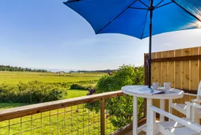 Island Cottage w/Acres of Views - Image 3