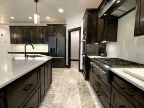 Luxurious Modern Retreat 3 King Suites - Image 4