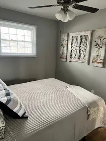 Large brick 3 Bed/1 bath house with fenced yard - Image 4