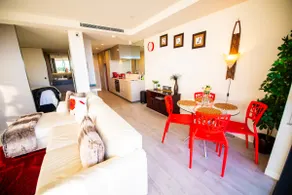 Modern, Clean, Luxury at the Right Price..... - Image 4