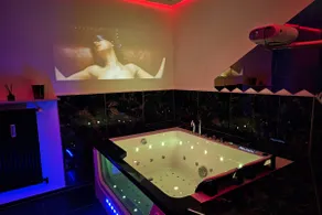 Beautiful Spa Suite Jacuzzi and Sauna Luxembourg - Image 2
