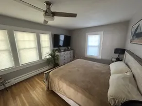 Spacious Farmhouse, 8 Mins to Providence - Image 5