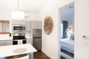 Beautiful 1BR · Near Fort Jackson & Devine St - Image 4