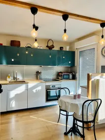 Bright 2-room apartment, close to the center. - Image 2
