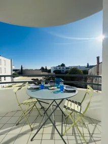 Bright 2-room apartment, close to the center. - Image 3