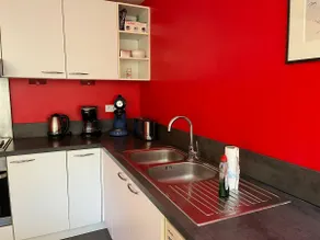 Lovely bright house with enclosed garden 5 minutes walk from the beach - Image 4