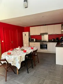 Lovely bright house with enclosed garden 5 minutes walk from the beach - Image 2