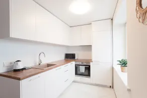 Charming Central Apartment - Free Parking - Image 3