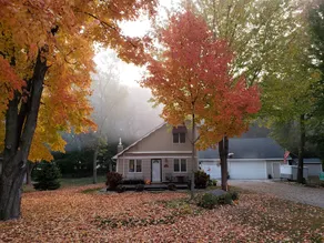 Charming Lakes Cottage in the Woods! - Image 4