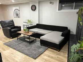Renovated private apartment in Laval - Image 2