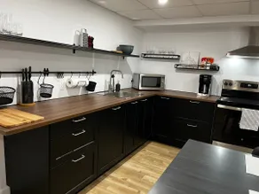 Renovated private apartment in Laval - Image 4