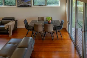 Spacious home ŵ nice views ńr CBD Airport hospital - Image 5