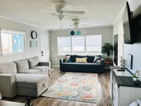 1 Min Walk to Beach! | Sleeps 6 | Just Beachy - Image 3