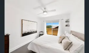 Magical Hardy's Bay Waterfront Apartment - Image 2