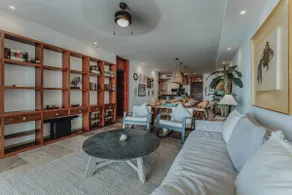 Exclusive oceanfront villa with private pool - Image 3