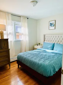 CozyChic 3BR Near Chicago| Walk to Train w/parking - Image 2