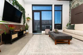 Comfy Loft Apt A/C 2Beds Private Balcony - Image 2