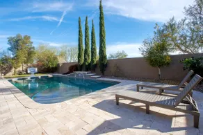 Beautiful Family Home With Pool/Smart TV/AC - Image 3