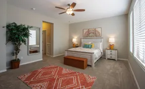Beautiful Family Home With Pool/Smart TV/AC - Image 4
