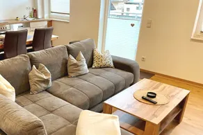 Spacious room with balcony on the 2nd floor - Image 4