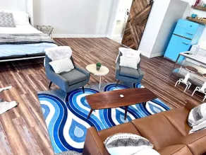 Chic-Styled Studio near Lucas Oil Stadium - Image 2