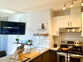 2 Bedroom Suite | Riverfront Mountain Views - Image 2
