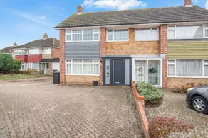 Gravesend 3 Beds by JADA Homes - Image 2