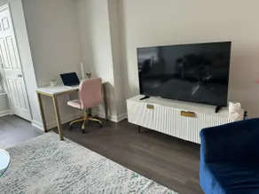 Stylish1BR, FREE Parking, Pool,Gym,Wifi - Image 4