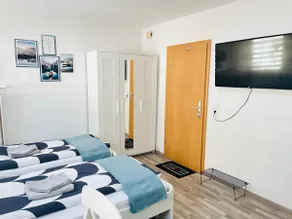 Nice place, convenient location - Image 2