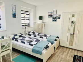 Nice place, convenient location - Image 3