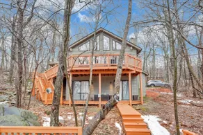 NO STEP ENTRY Wintergreen Mtn Home,HotTub,Sleeps10 - Image 4