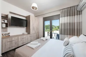 Sun's Reach Villa - Image 2