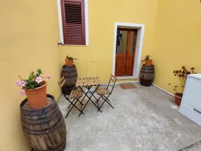 Rebecca's house - Image 4