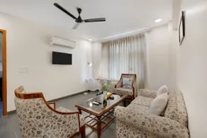 Apartment with garden | Perfect for remote work - Image 4