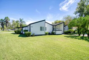 Coastal Getaway: Art, Sea, Pet-Friendly - Image 5