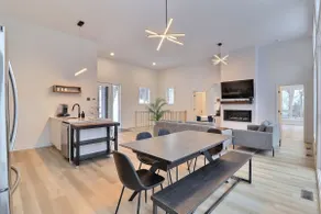Refuge 5-Dix / 5 Bedrooms, 4 baths, EV Charger ! - Image 4