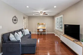 Charming 3BR 2BA Home with Deck - Image 2