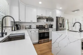 Newly renovated cozy private house | Near restaurants and supermarkets | Convenient and quiet area | Fully equipped | Easy parking - Image 3