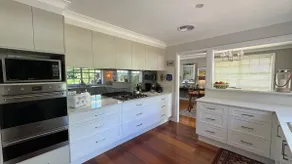 The Cricket House - Family & Pet-Friendly Home - Image 3