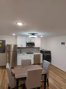 New spacious private guest suite - Image 3